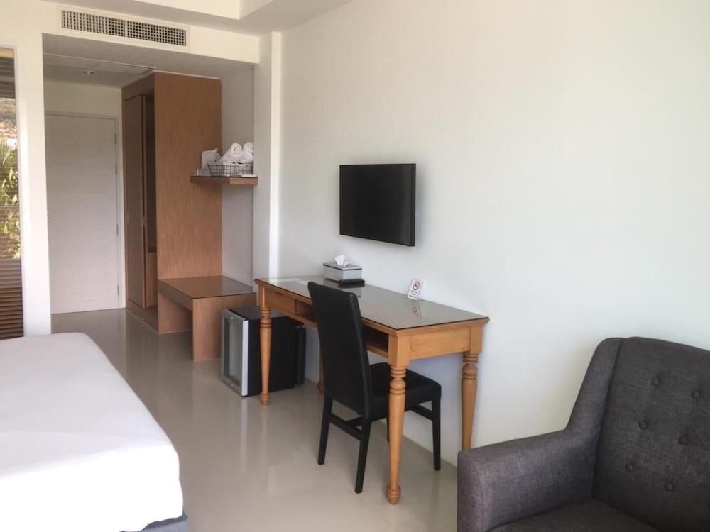 Clear House Resort 46/56