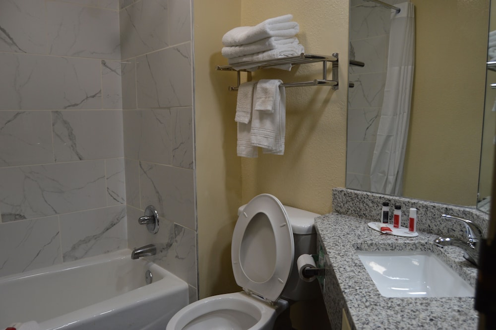 Days Inn by Wyndham Easley/Greenville/Clemson Area 10/38