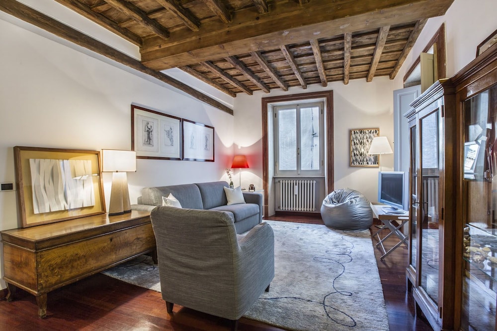 Luxury Flat in the Center of Rome 9/17