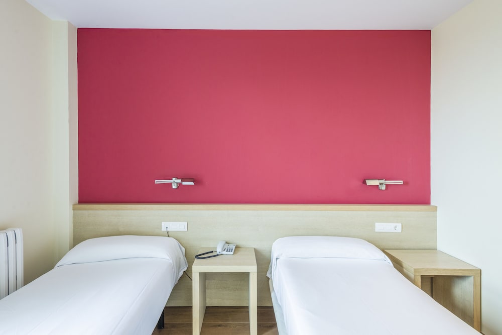 280 Hotel Formerly Premiere Classe Zaragoza 280 54/54