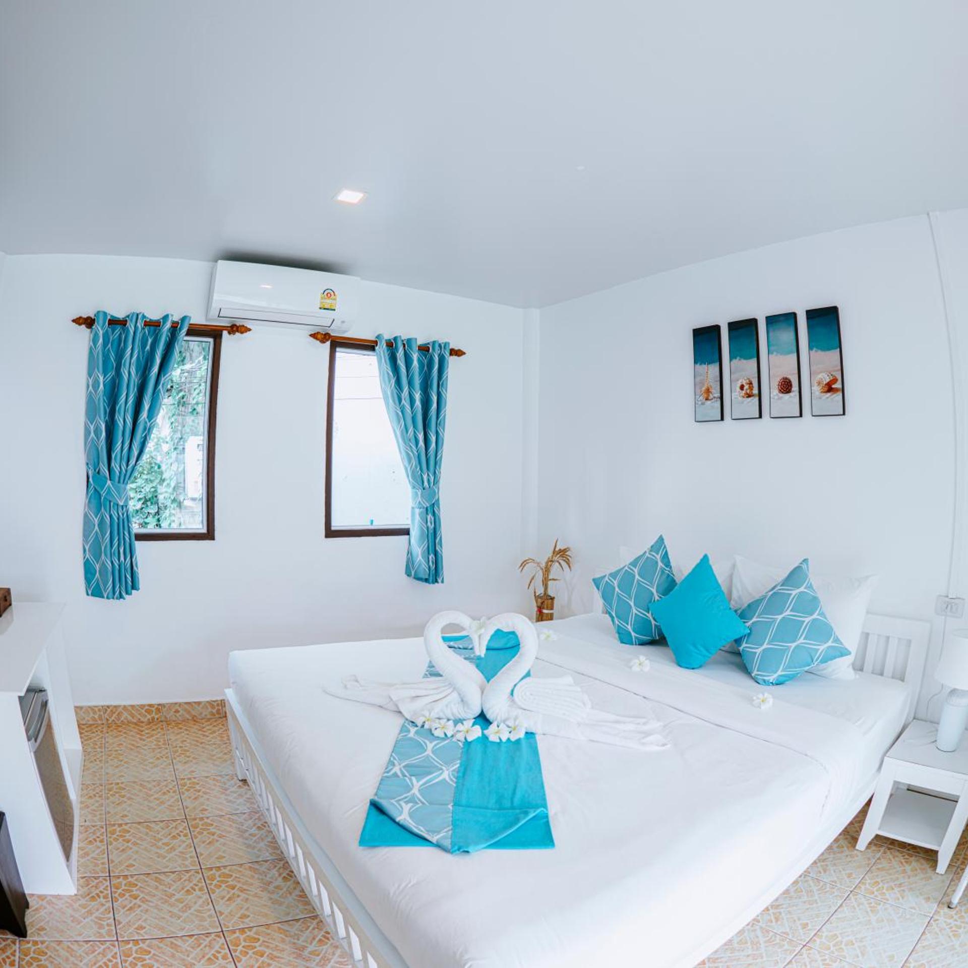 Deluxe, Bungalow, Beach Front