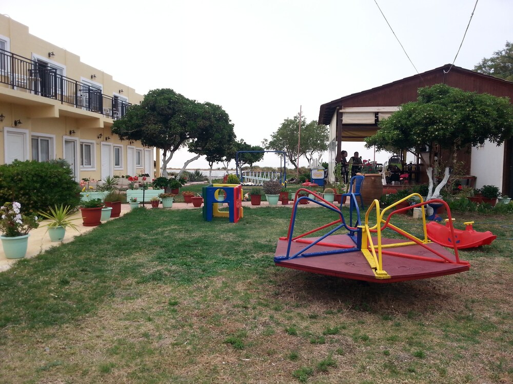 Baladinos Apartments 83/100