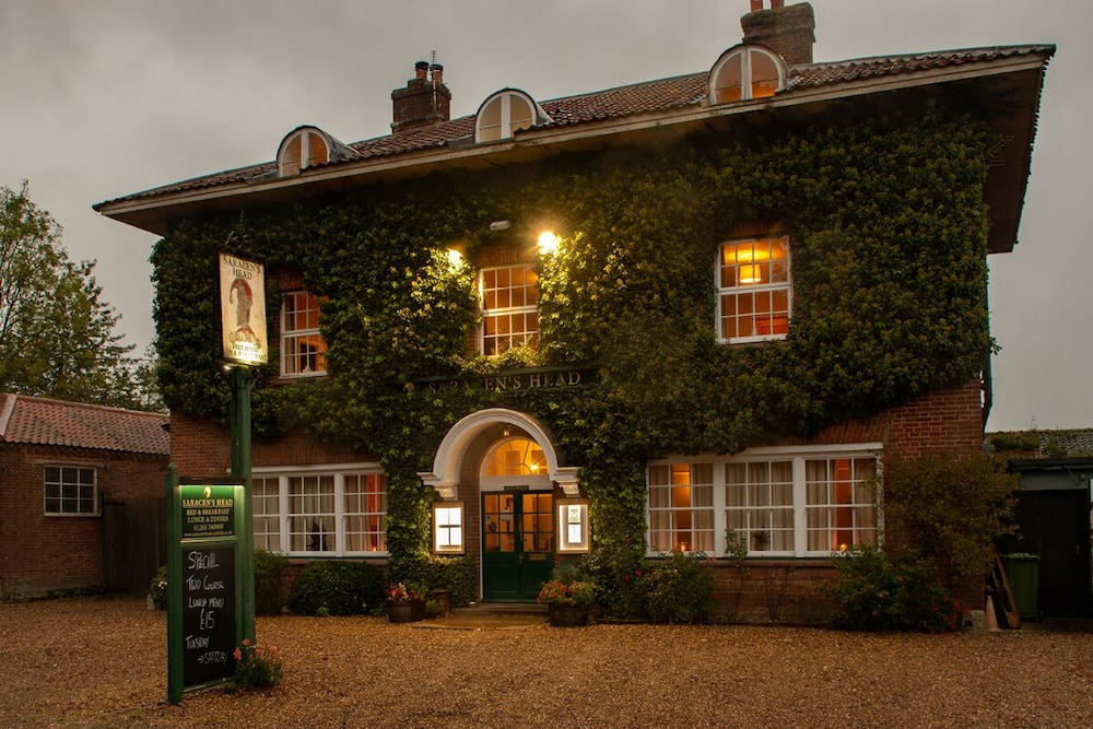 The Saracen's Head 2/32