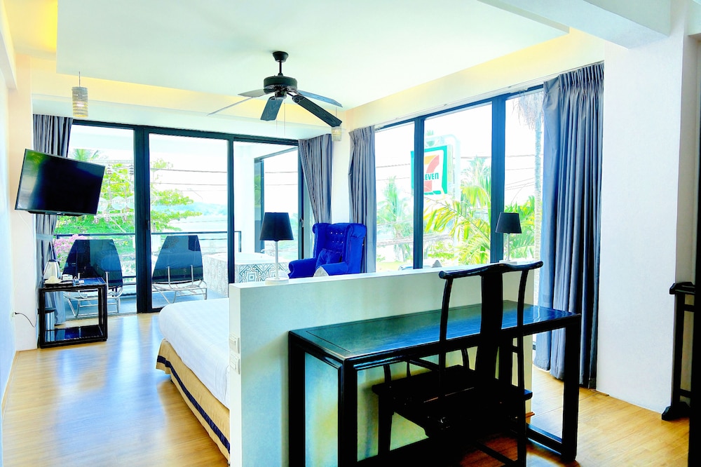 Phuket Moonlit Patong Bay Hideaway Hotel 36/50