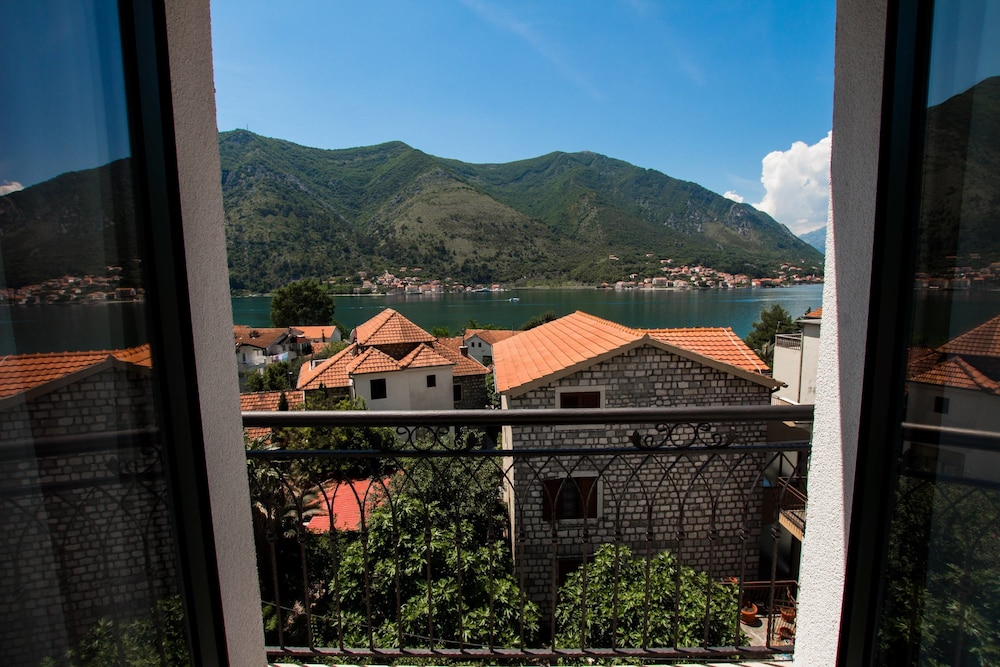 Hotel Alkima 37/50