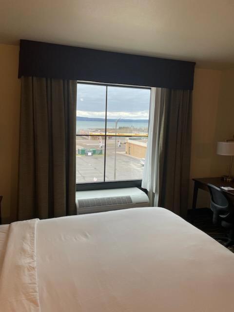 غرفة بسرير مزدوج، Cobblestone Inn & Suites - Ashland 3/7