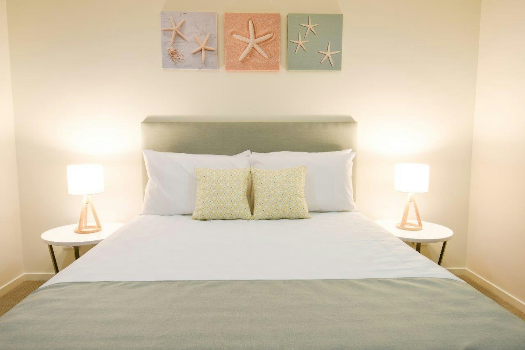Direct Hotels - Breeze on Brightwater 2/2