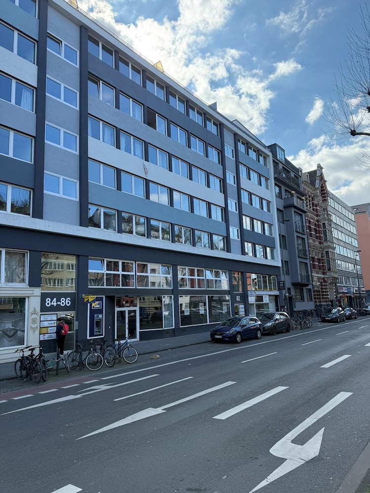 Hotel Garni Emir 40/50
