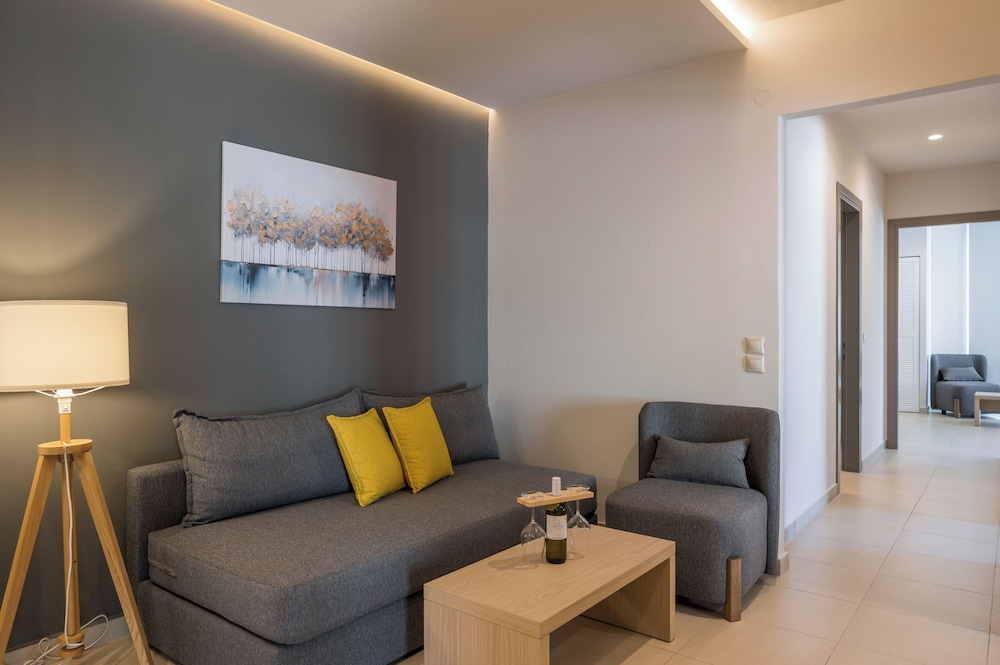 Trianon Luxury Apartments and Suites 49/74