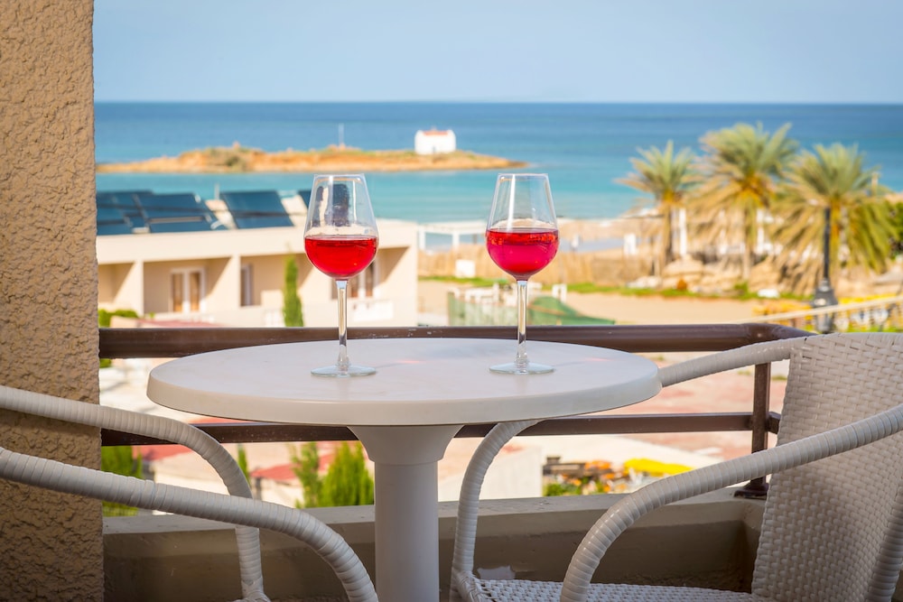 Primavera Beach Hotel 24/35