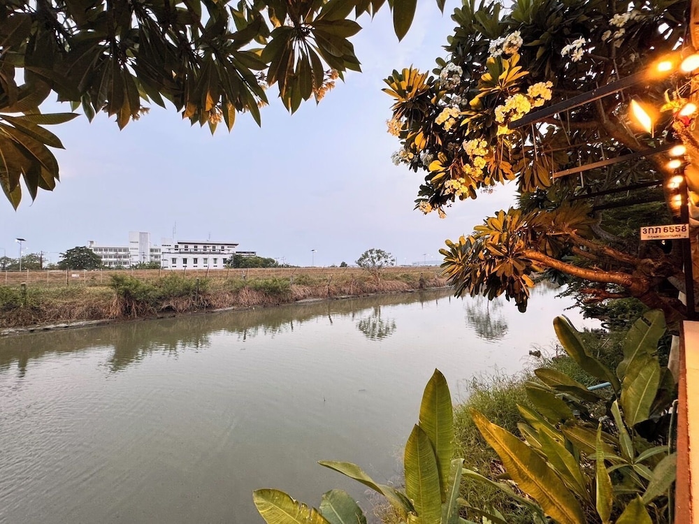 The Great Residence Hotel 39/47