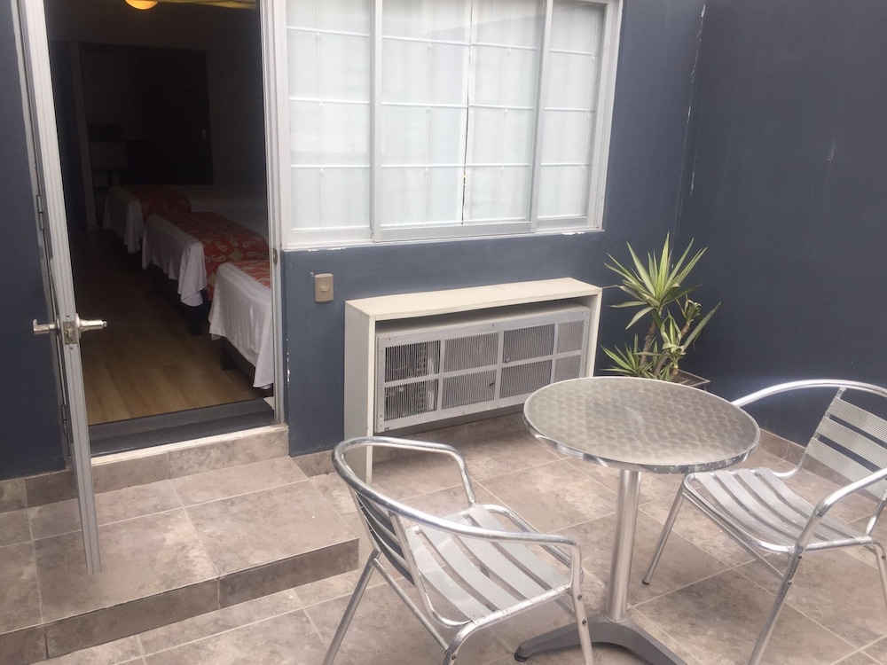 Britania Miraflores 14/17