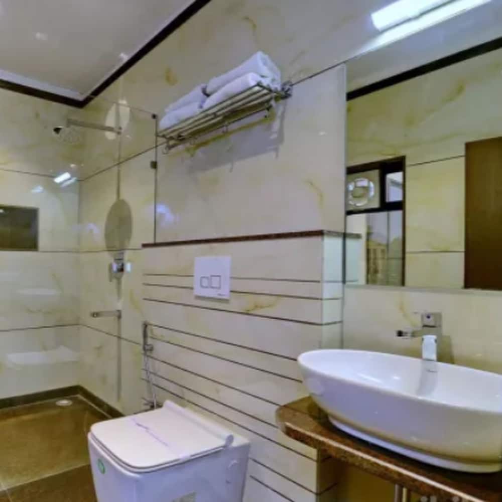 Hotel Mahendra 44/44
