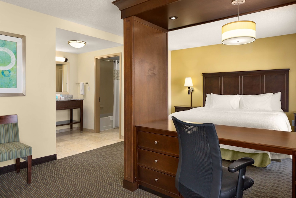 Hampton Inn Suites Birmingham 280 East Eagle Point 25/62
