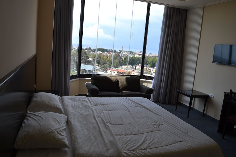 PLATINUM HOTEL 16/45