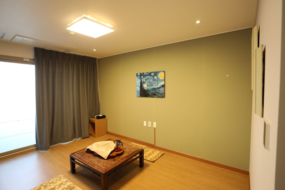Sims Hotel 38/48