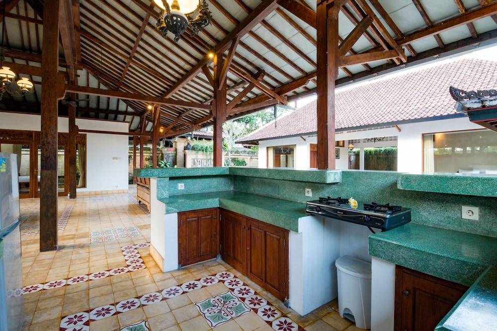 Bali Royal Heritage Villa 10/50