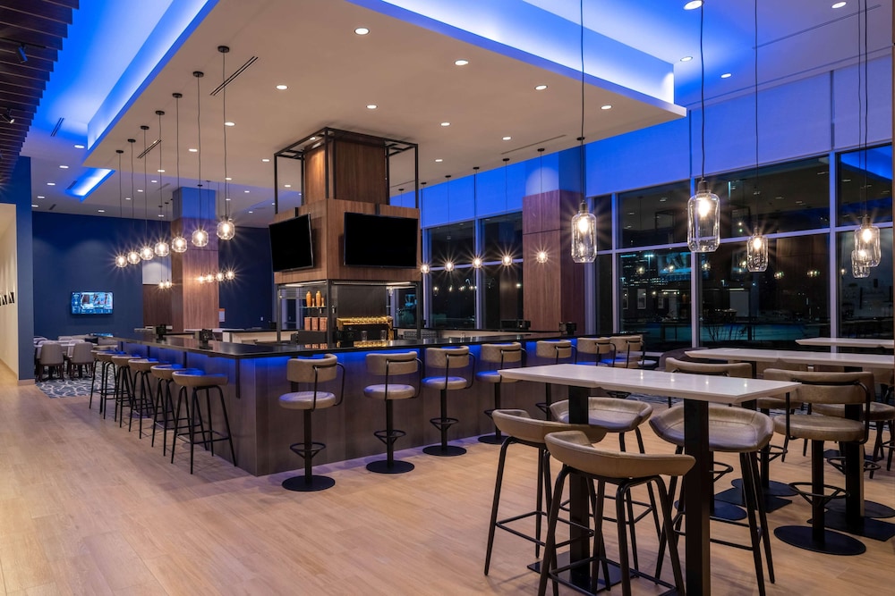 La Quinta Inn Suites By Wyndham Nashville Downtown Stadium 39/52