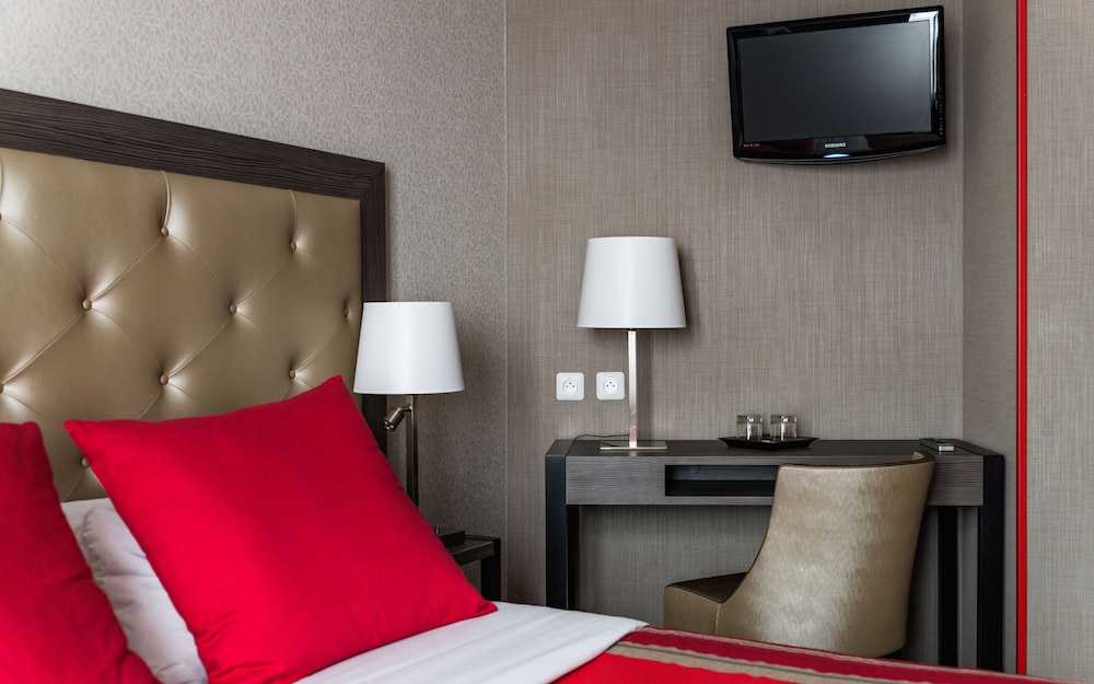 Hotel Eiffel Kennedy 22/40