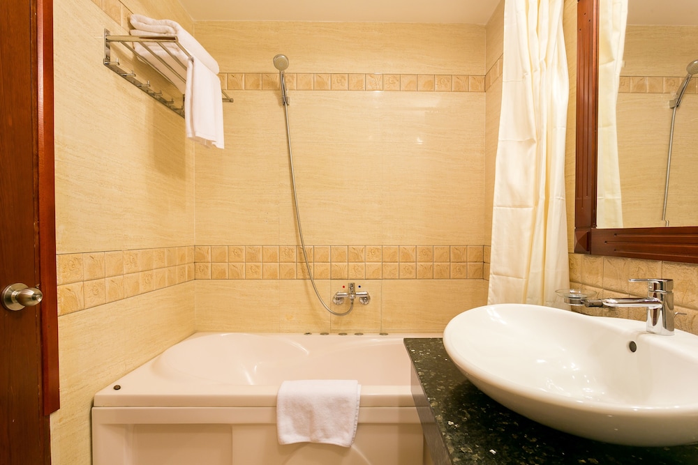 La Paix Sai Gon - Boutique Hotel 41/44