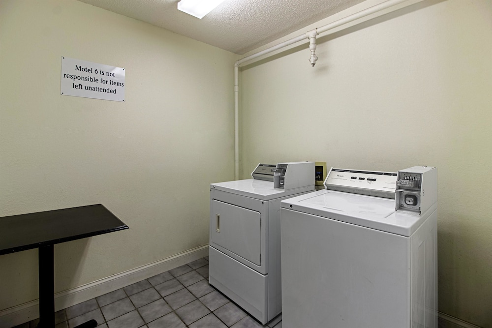 Motel6 Grand Rivers, KY 46/59