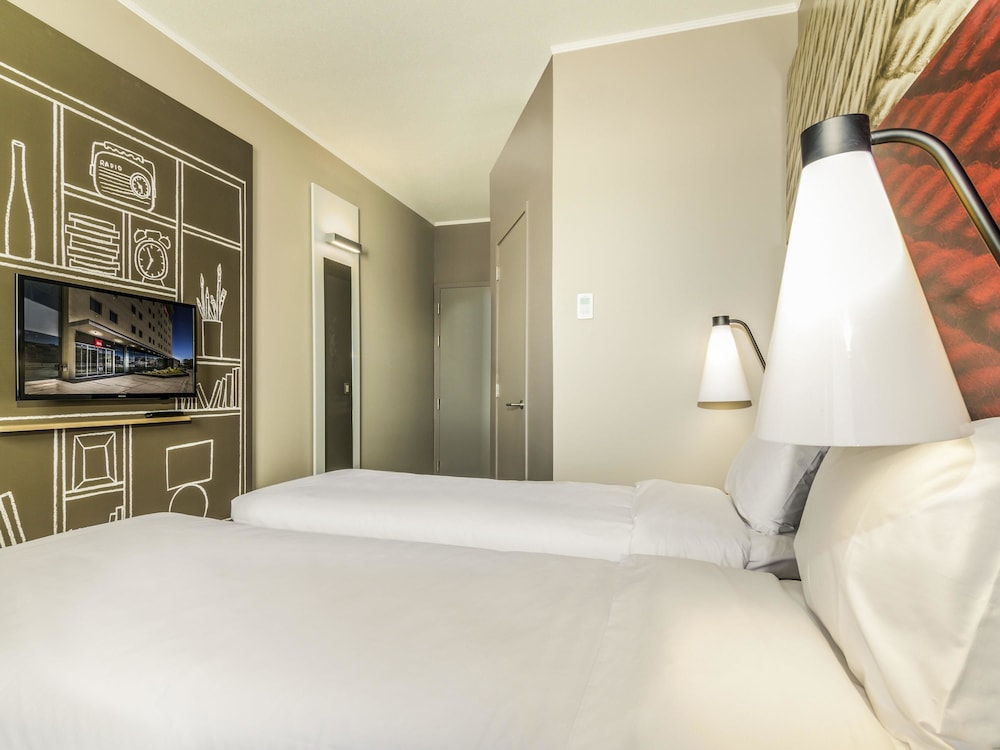 Ibis Calama 15/50
