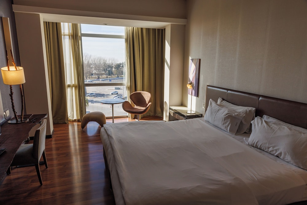 Concept, King Bed