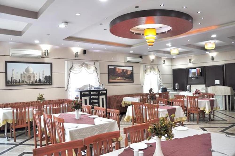SUN HOTEL AGRA 39/50