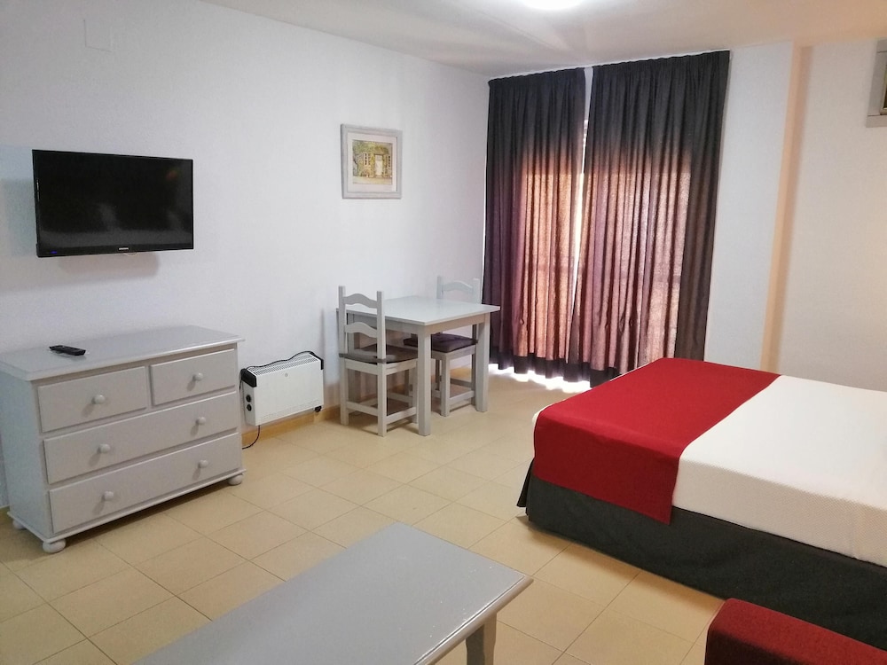 APARTAMENTOS TURISTICOS PUERTA DEL SUR 9/27