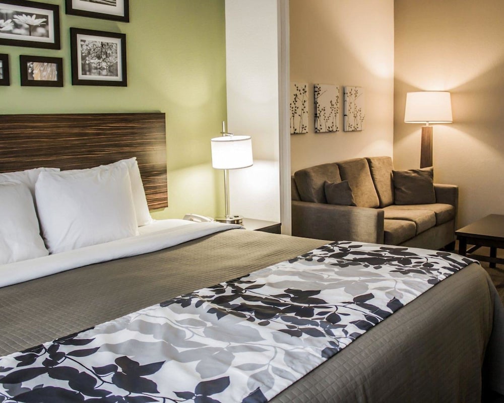 Express Inn & Suites 9/40