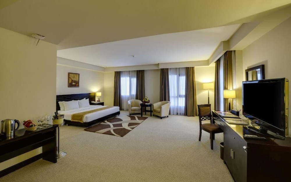 Monroe Hotel Bahrain 48/66