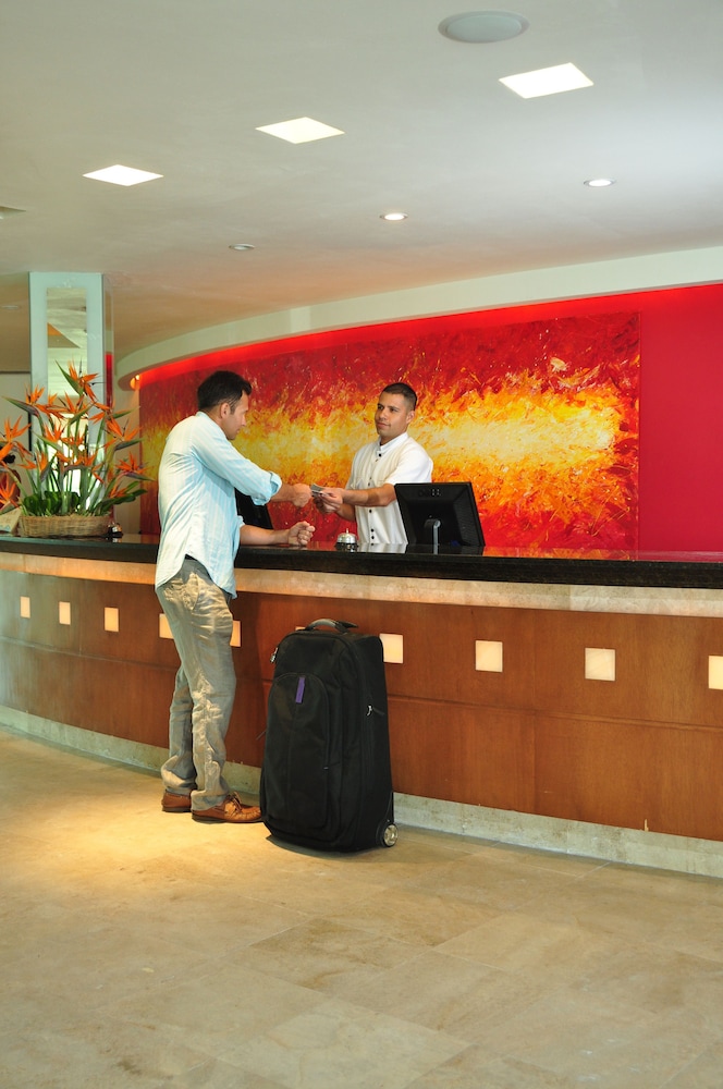 Ocean Spa Hotel Cancun All Inclusive 7/73
