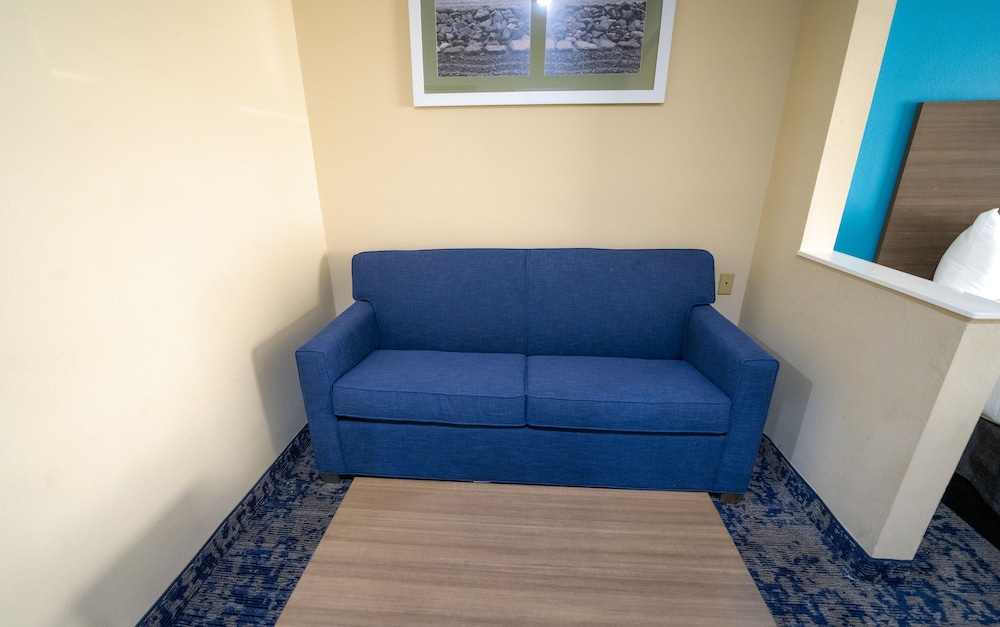 Quality Inn & Suites Monroeville South 17/26