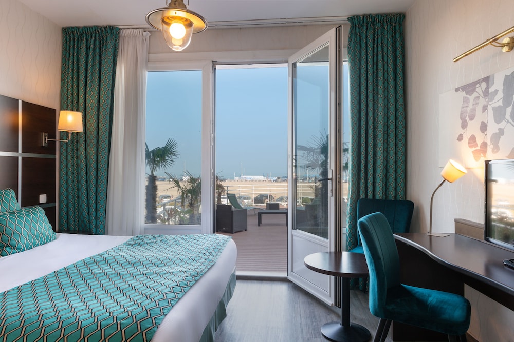 Hotel De La Plage 13/71