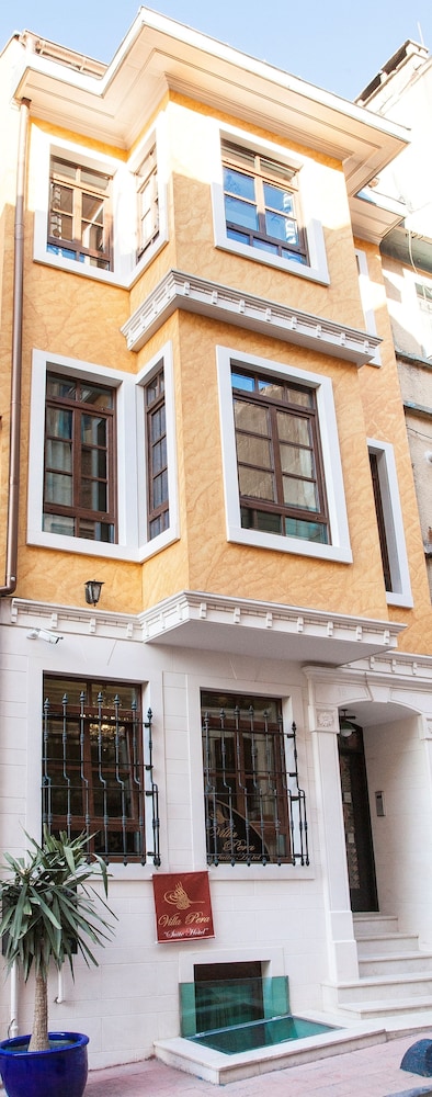 Villa Pera Suite Hotel 2/81