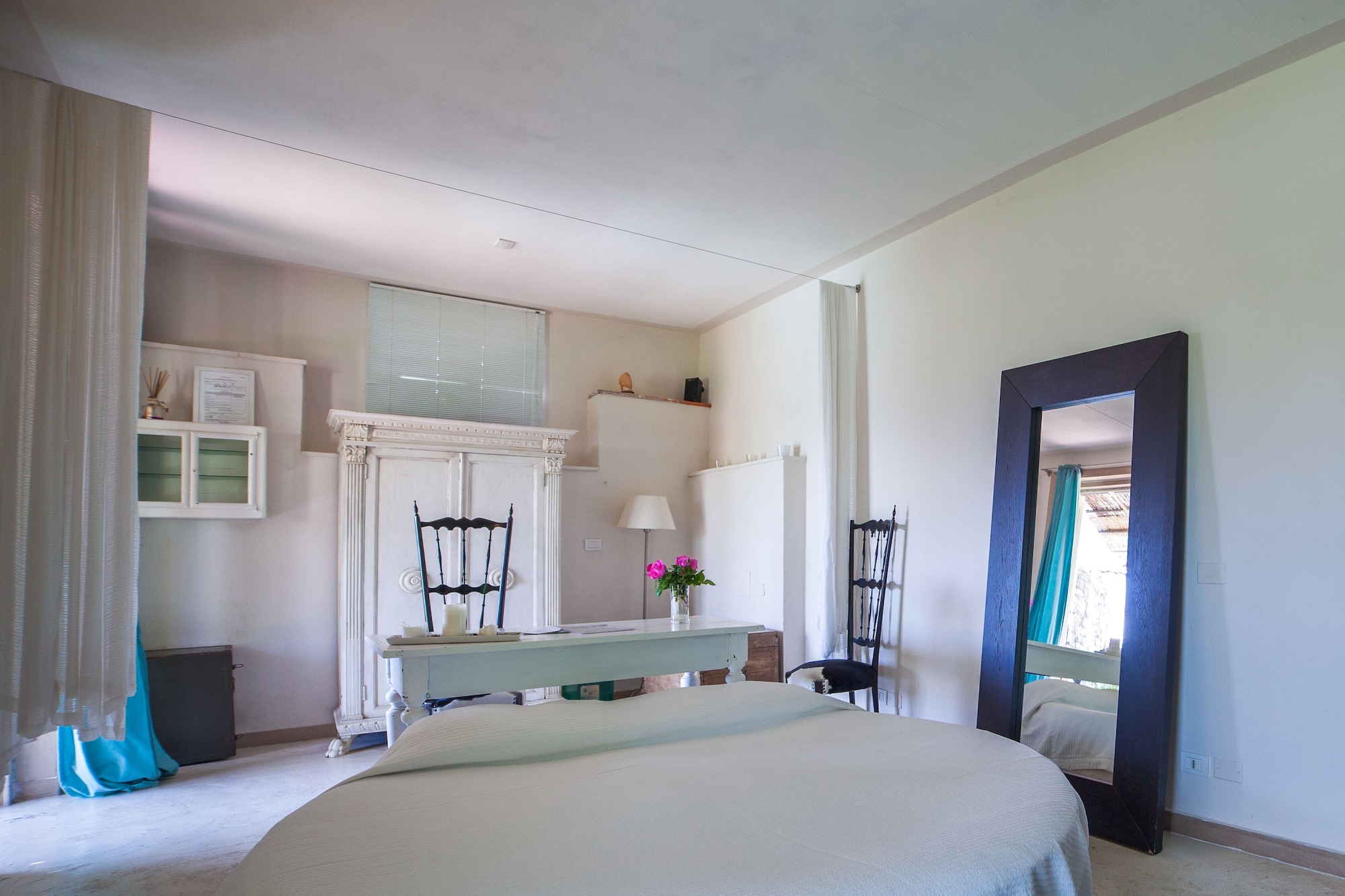 HONEYMOON, SUITE, SAUNA, HOT TUB, ACCESSIBLE