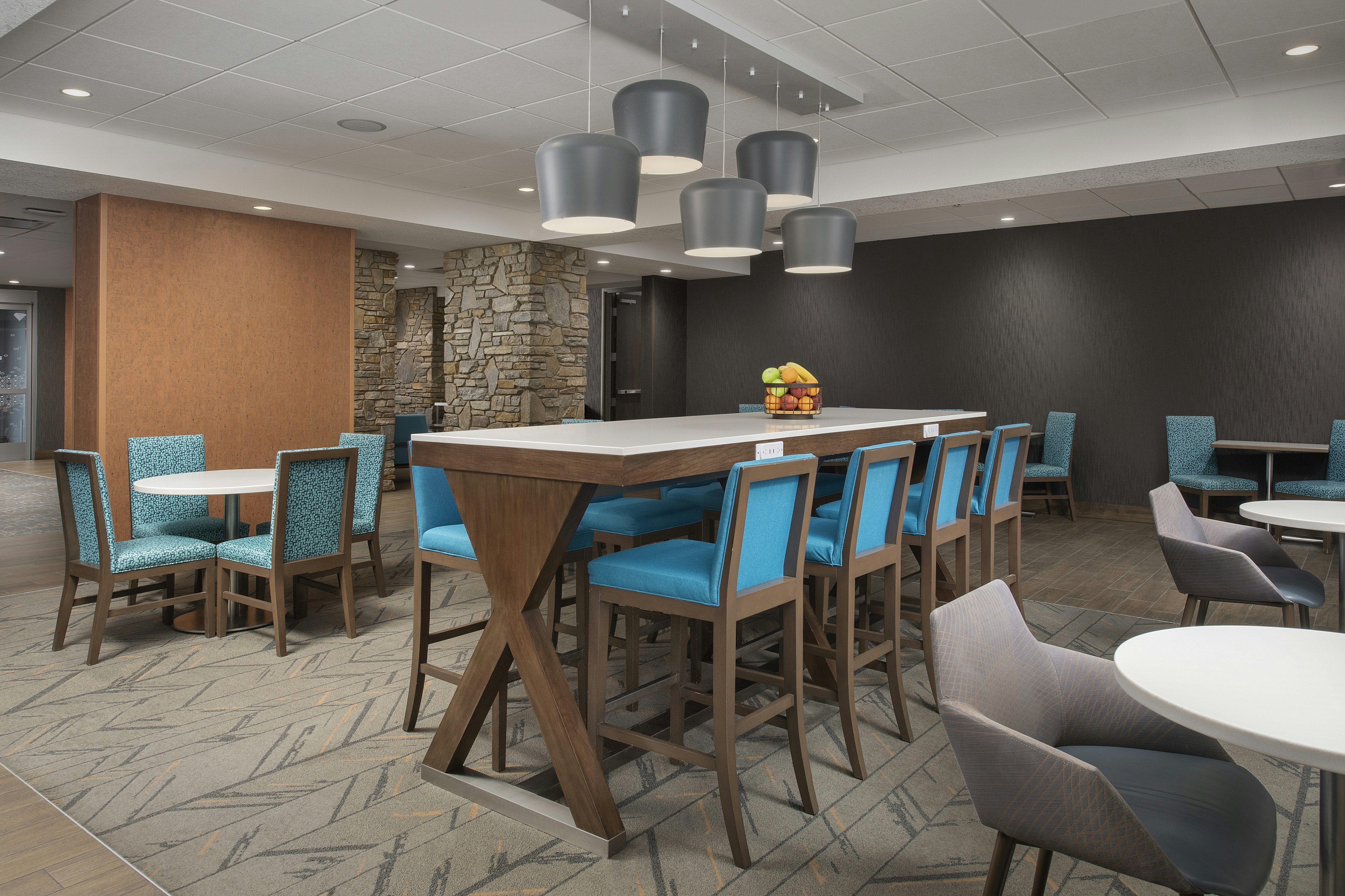 Hampton Inn Suites Rapid City Rushmore Sd 36/48