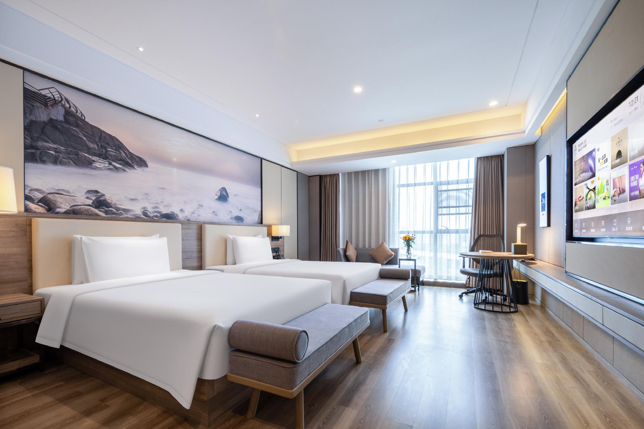 Executive, Twin Beds, City View, Attic