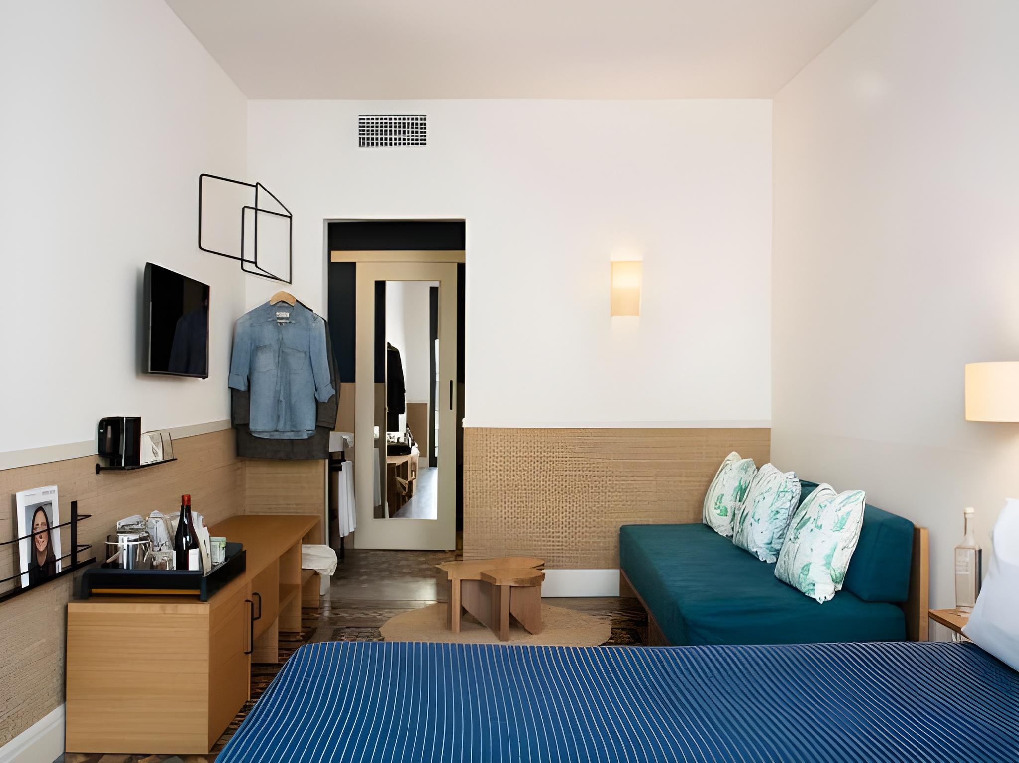 Room, Double and Twin Beds, Gran Via View, Large