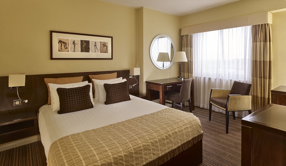 Crowne Plaza London Gatwick Airport 19/83