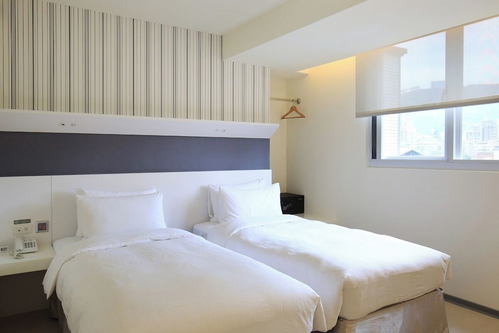 Elite Twin Room