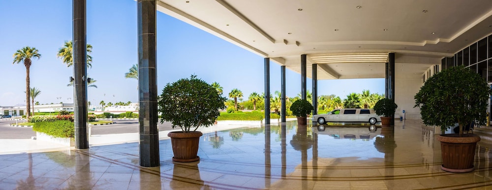 swimming pool spa