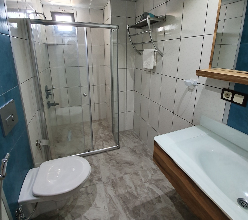 Fengo Hotel 13/69