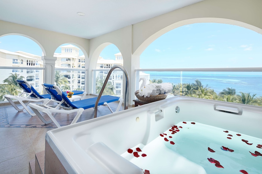 Occidental Costa Cancun 20/50