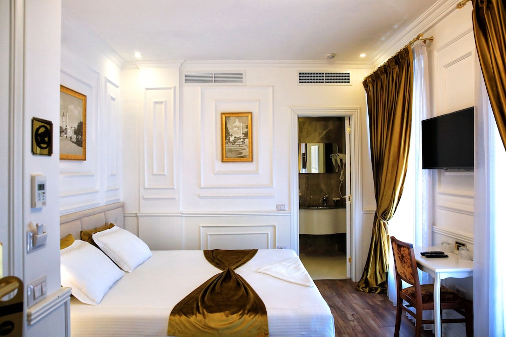 ELER HOTEL 16/25