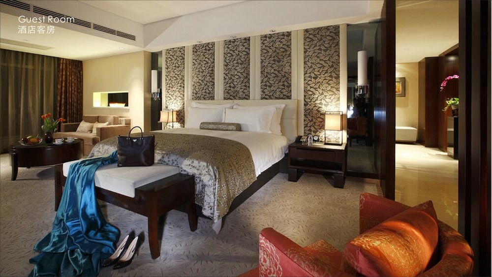 Nanyuan Universe Deluxe Hotel 11/69