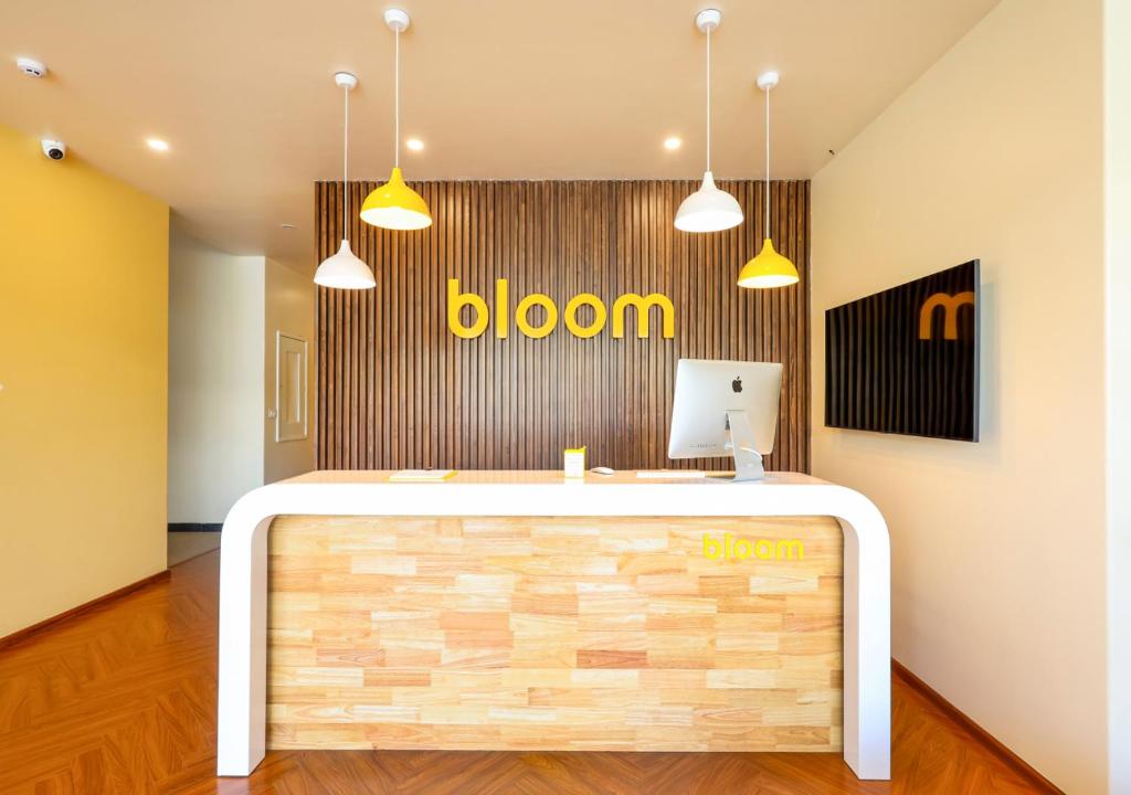 Bloom Hotel - Golf Course Road, Sector 43 4/42