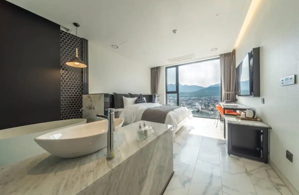 Hotel Bay 204 Dobong 12/72