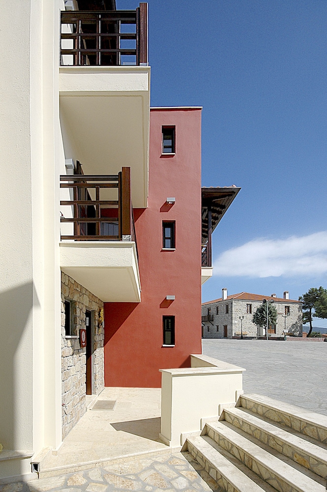 Helianthus Guesthouse 8/50