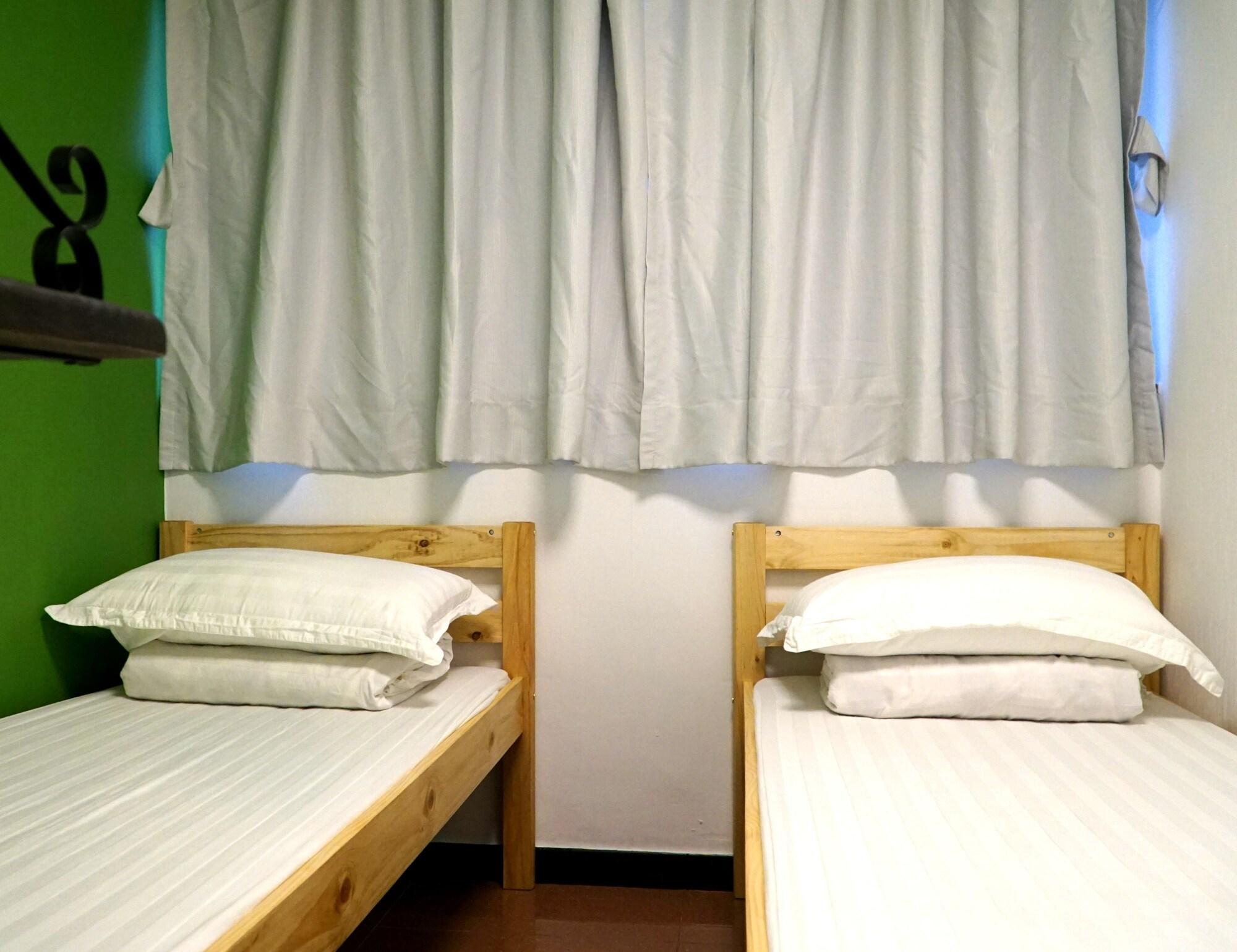 Spin Hotel 12/53